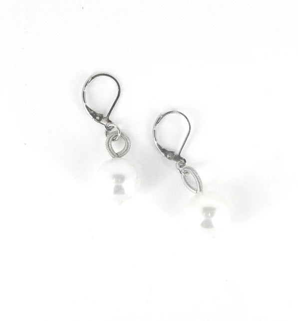 SEA LILY SILVER PIANO WIRE WITH WHITE PEARL EARRINGS