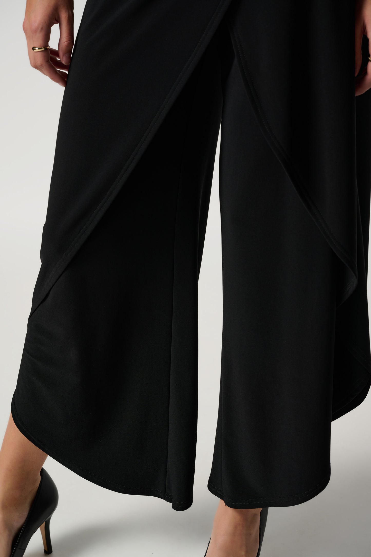 JOSEPH RIBKOFF CLASSIC OVERLAY PANTS