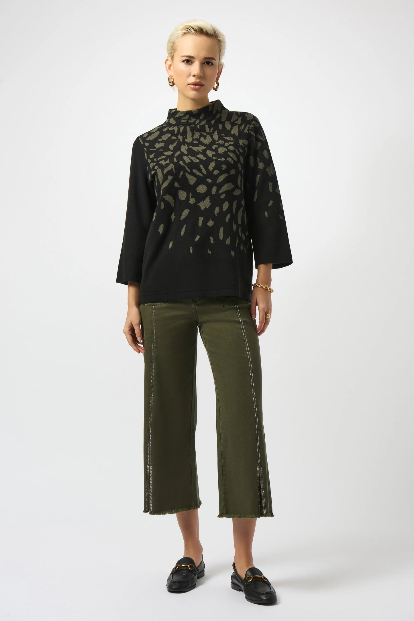 JOSEPH RIBKOFF JACQUARD ANIMAL PRINT SWEATER