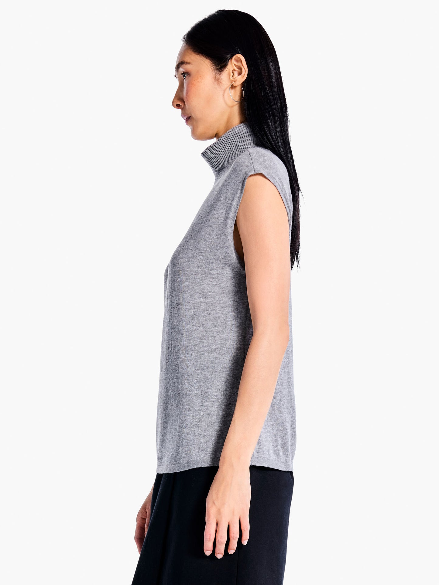 NIC+ZOE SLEEVELESS TURTLENECK SWEATER TEE