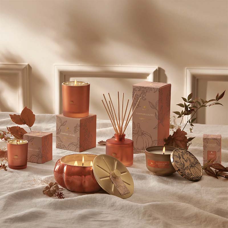 THYMES PUMPKIN LAUREL 15 OZ. LARGE CANDLE