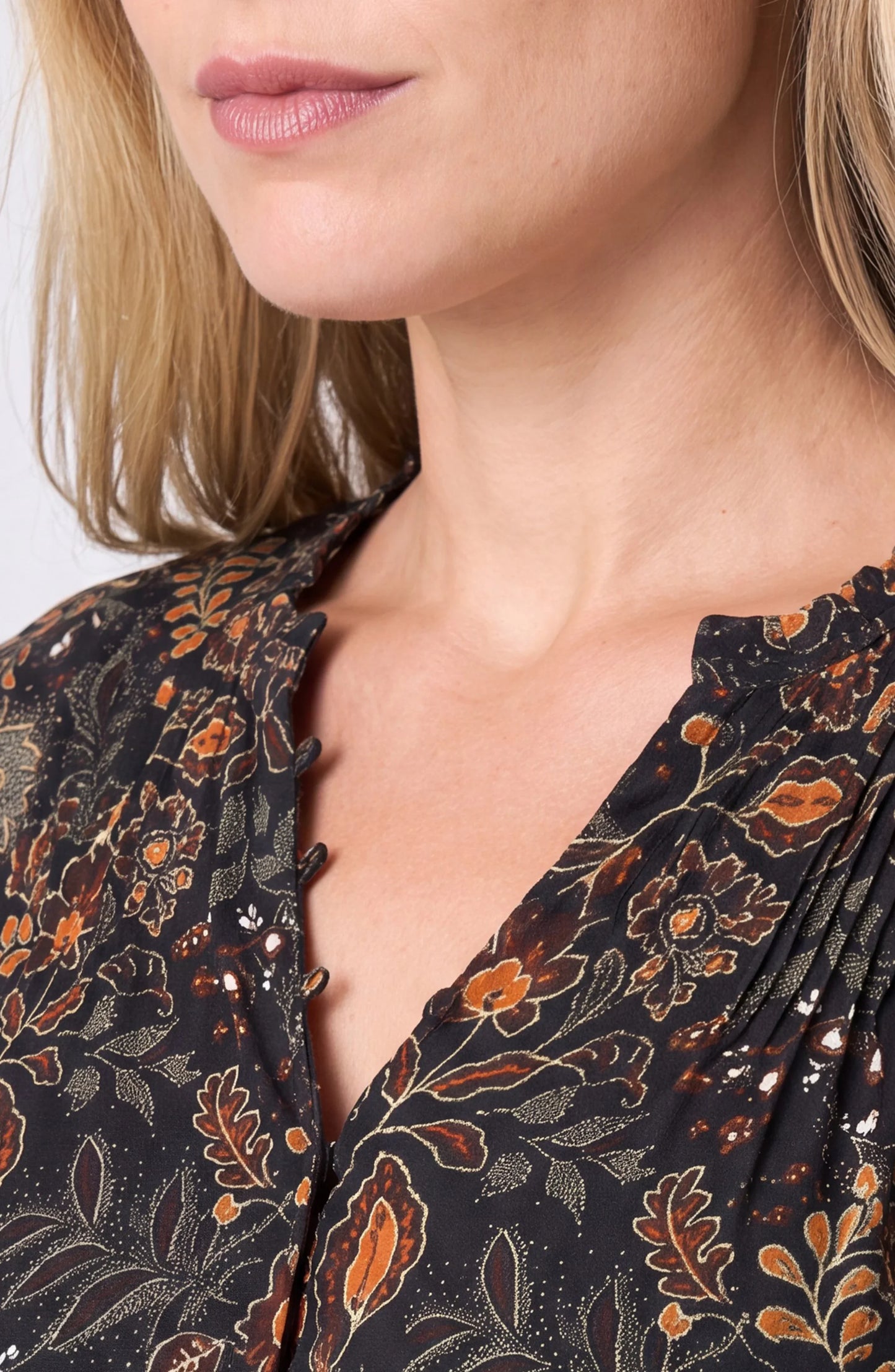 Liverpool Long Sleeve Woven Blouse with Pinktucks
