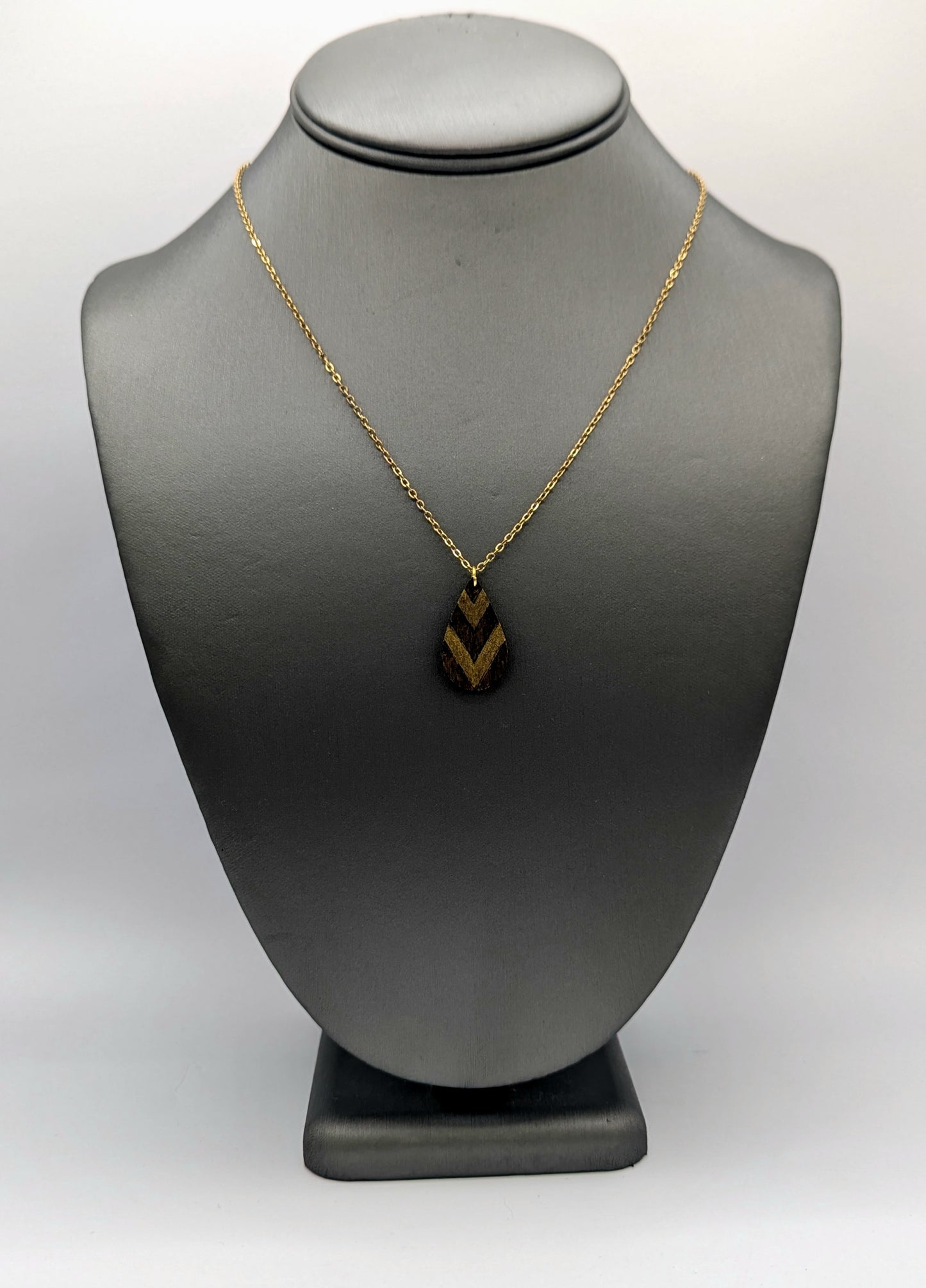 WOODEN CHEVRON DROP NECKLACE
