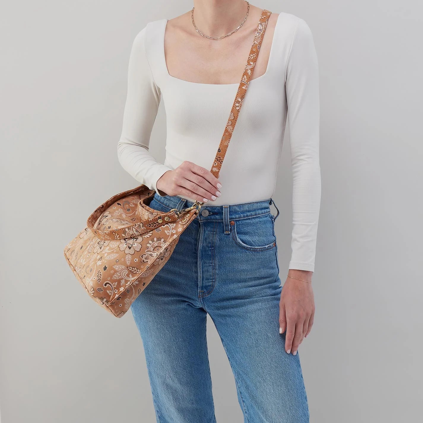 PEIR SHOULDER BAG