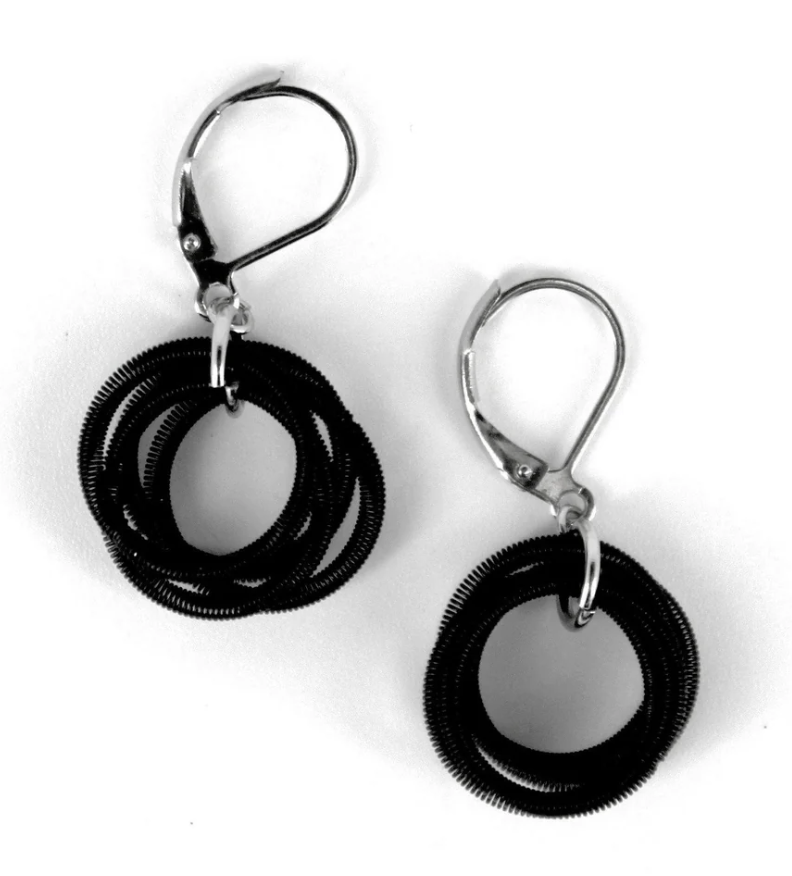 SEA LILY BLACK LOOP EARRINGS