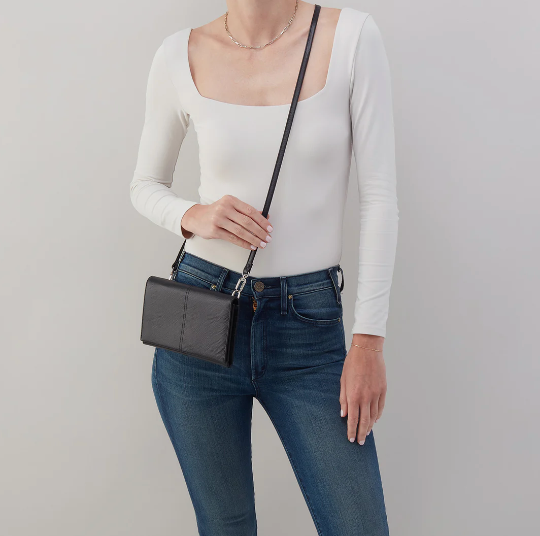 HOBO ESSENTIAL WALLET CROSSBODY