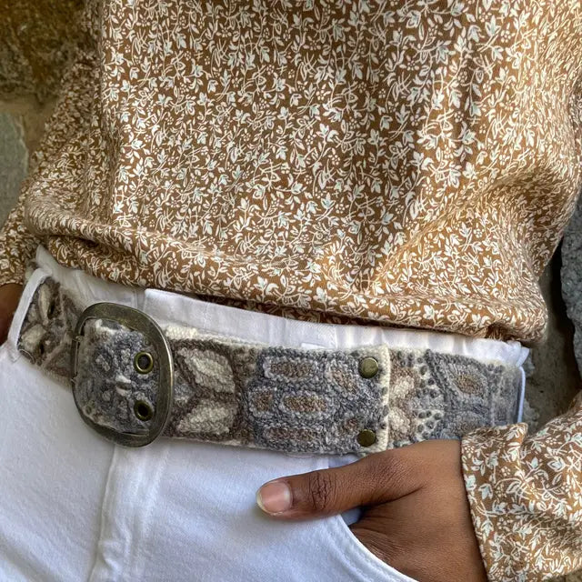JENNY KRAUSS MONOCHROMATIC EMBROIDERED BELT