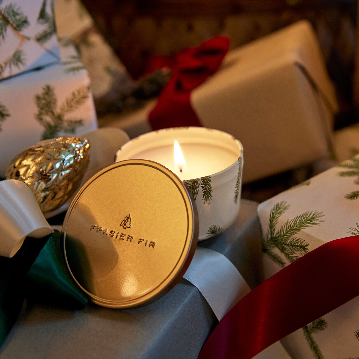 THYMES FRASIER FIR POURED CANDLE TIN