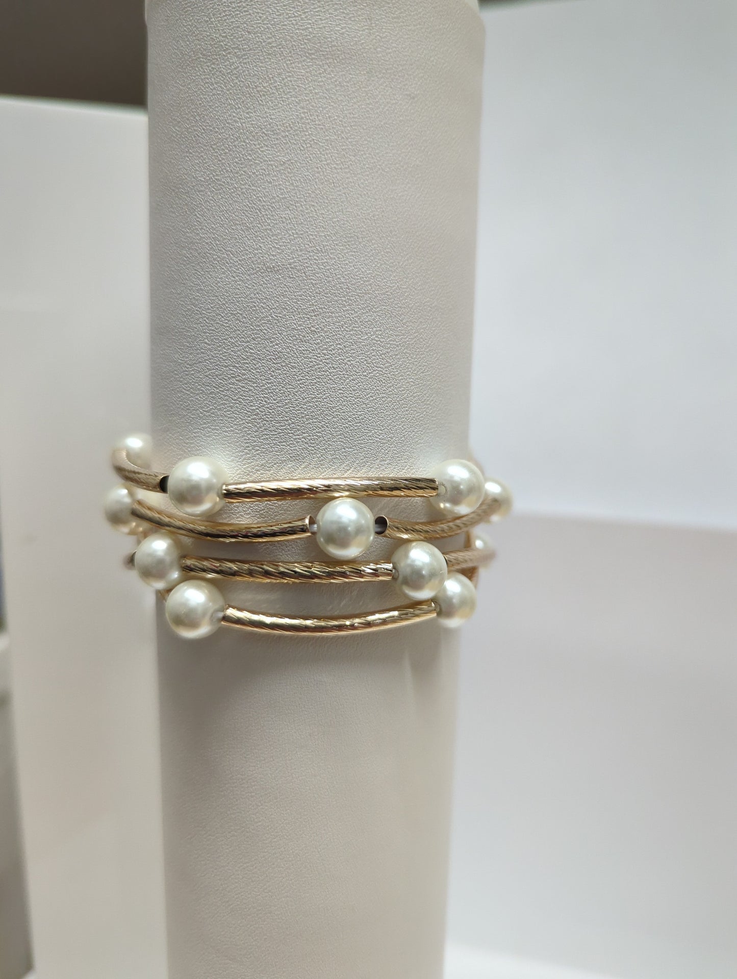 Meghan Browne Jom Bracelet Gold and Pearl