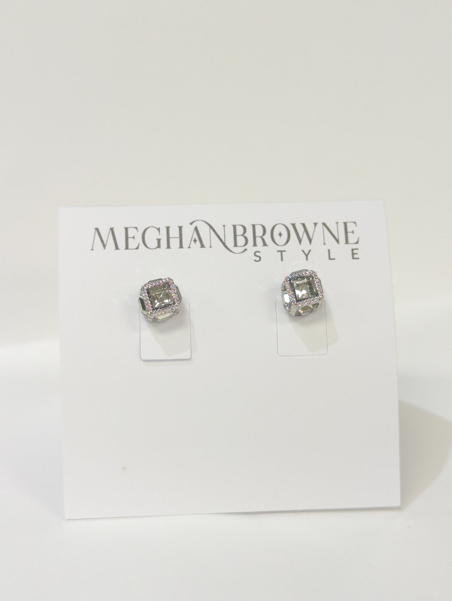 MEGHAN BROWNE VAL EARRING