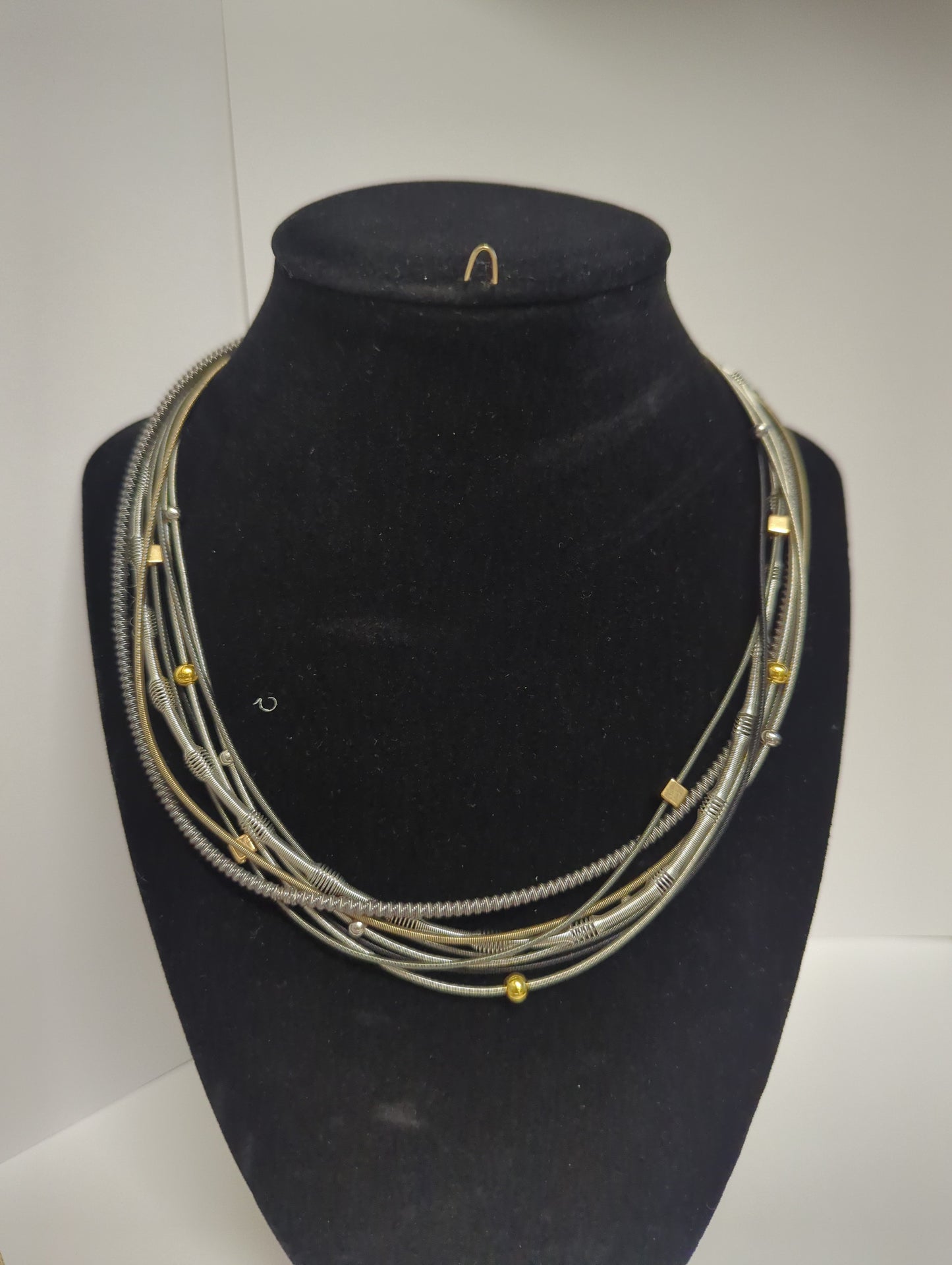 SEA LILY MULTI STRAND SHORT NECKLACE