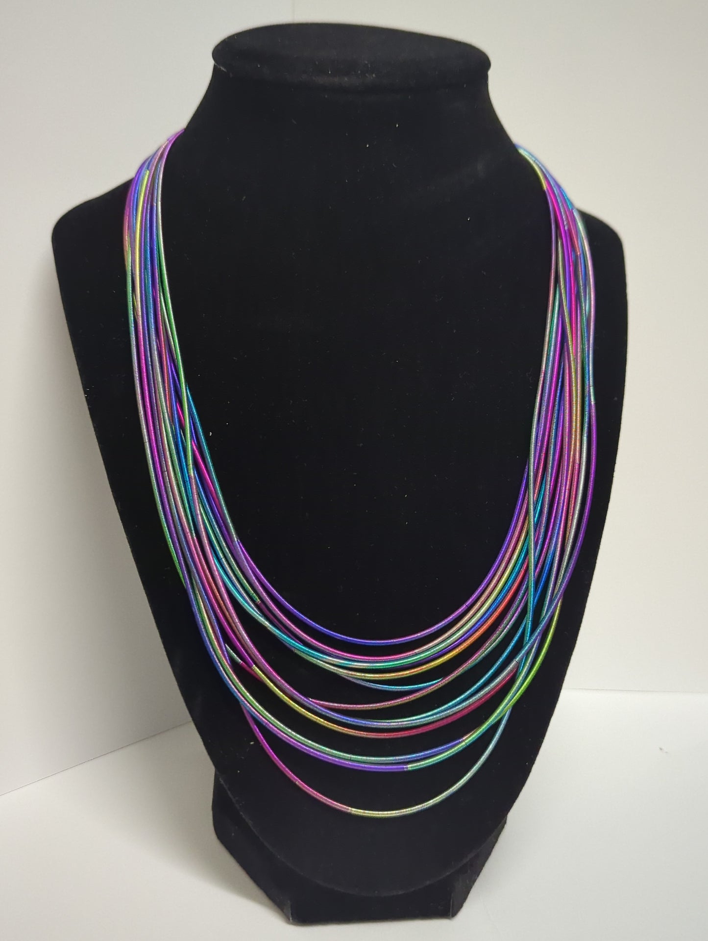 SEA LILY THIN STRANDS RAINBOW NECKLACE WITH MAGNETIC CLASP