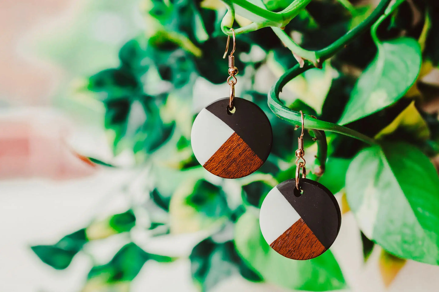 ROGUE WOODEN EARRINGS