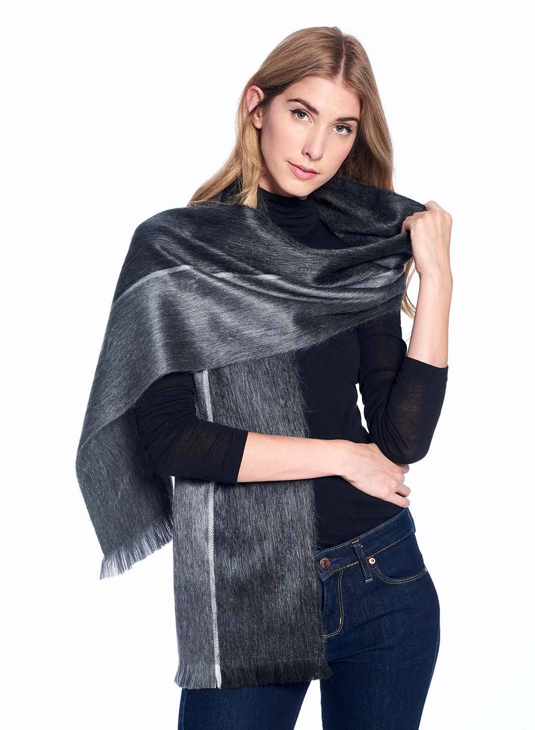 ALPACA SCARF