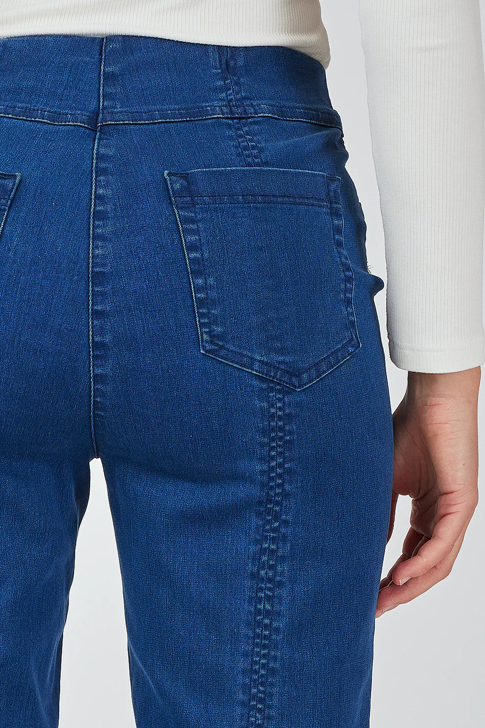 BELLA JEANS