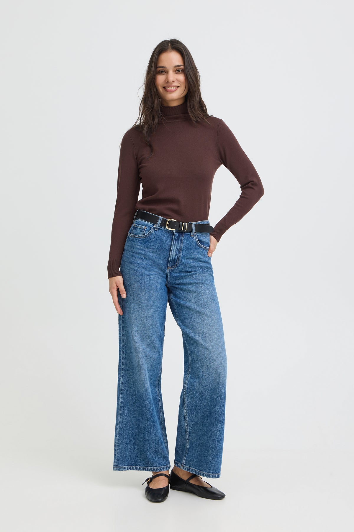 B Young Morla Rollneck