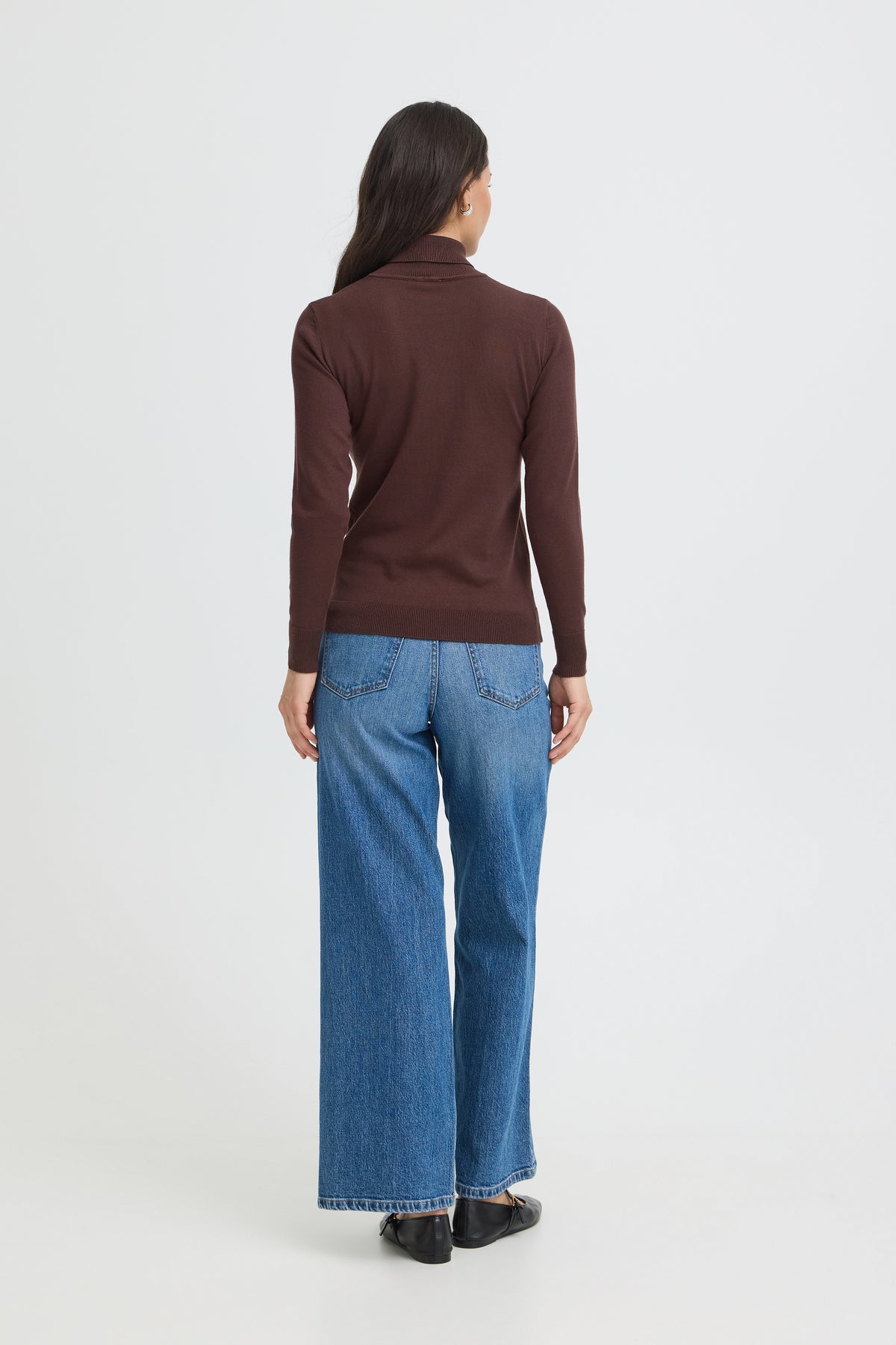 B Young Morla Rollneck