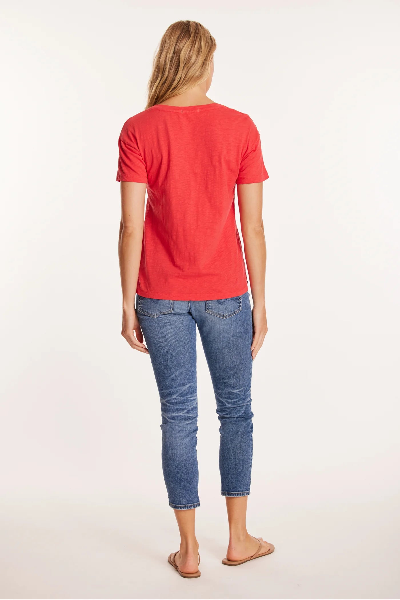 V-NECK BOXY TEE