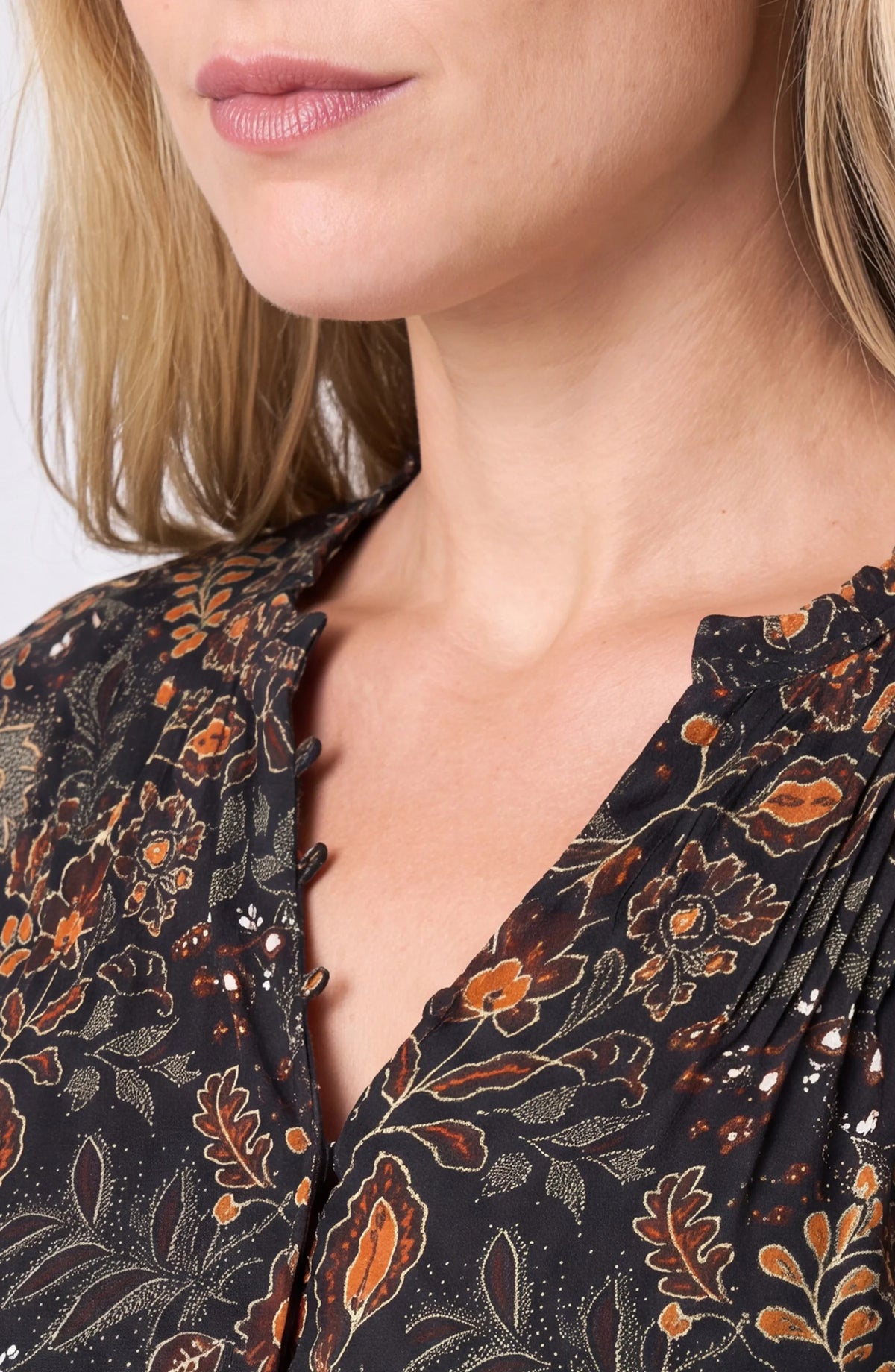 Liverpool Long Sleeve Woven Blouse with Pinktucks
