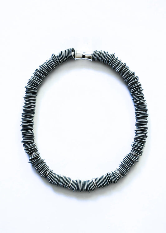 SEA LILY SLATE SPRING RING NECKLACE WITH CRYSTAL BEADS