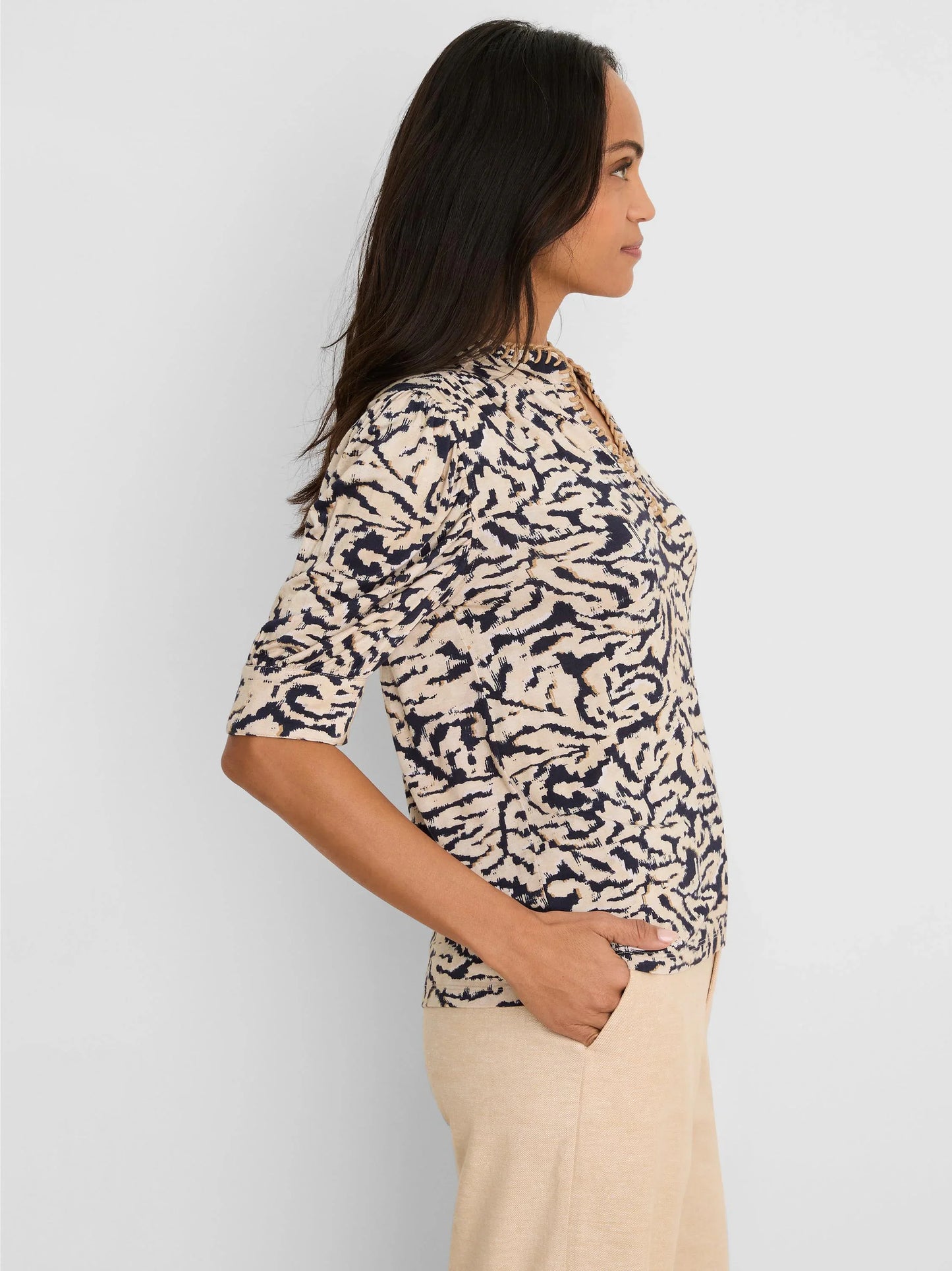 Nic+Zoe Contrast Swirl Top