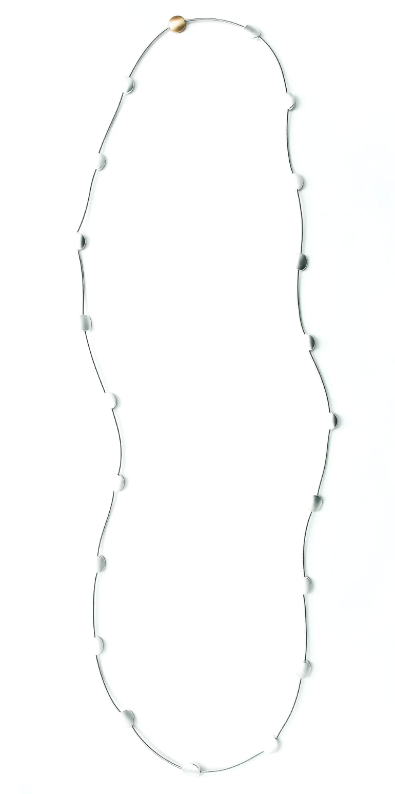 SEA LILY LONG WIRE SILVER NECKLACE WITH DISCS