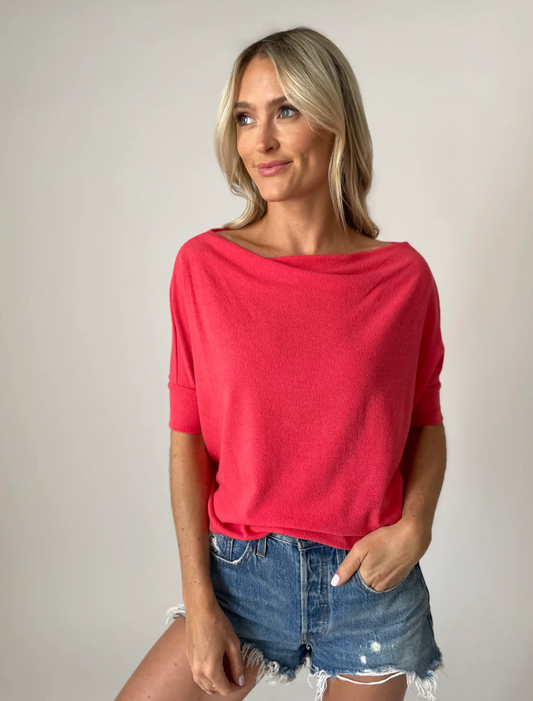 SHORT SLEEVE ANYWHERE TOP