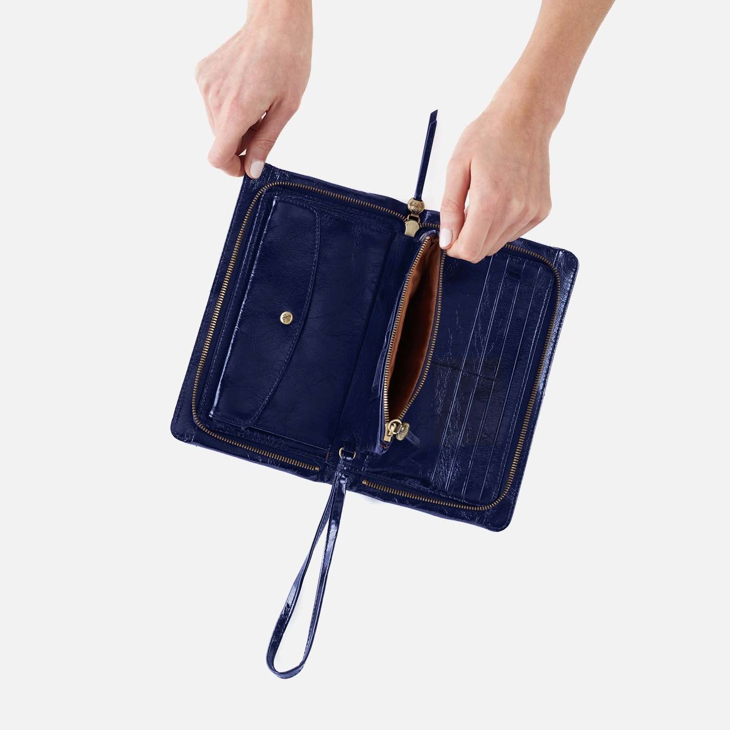 HOBO EVOLVE WRISTLET