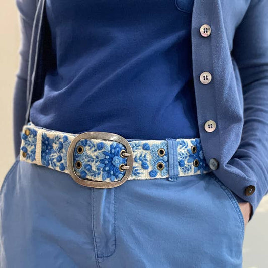 FORGET-ME-NOT FLORAL EMBROIDERED WOOL BELT