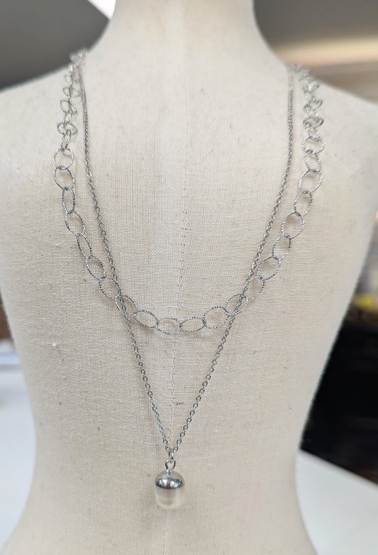 MEGHAN BROWNE AINSLY SILVER PEARL NECKLACE