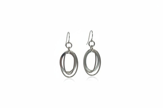Oval Frame and Rings Wire Earrings
