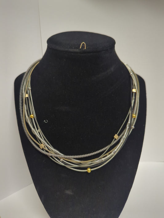 SEA LILY MULTI STRAND SHORT NECKLACE