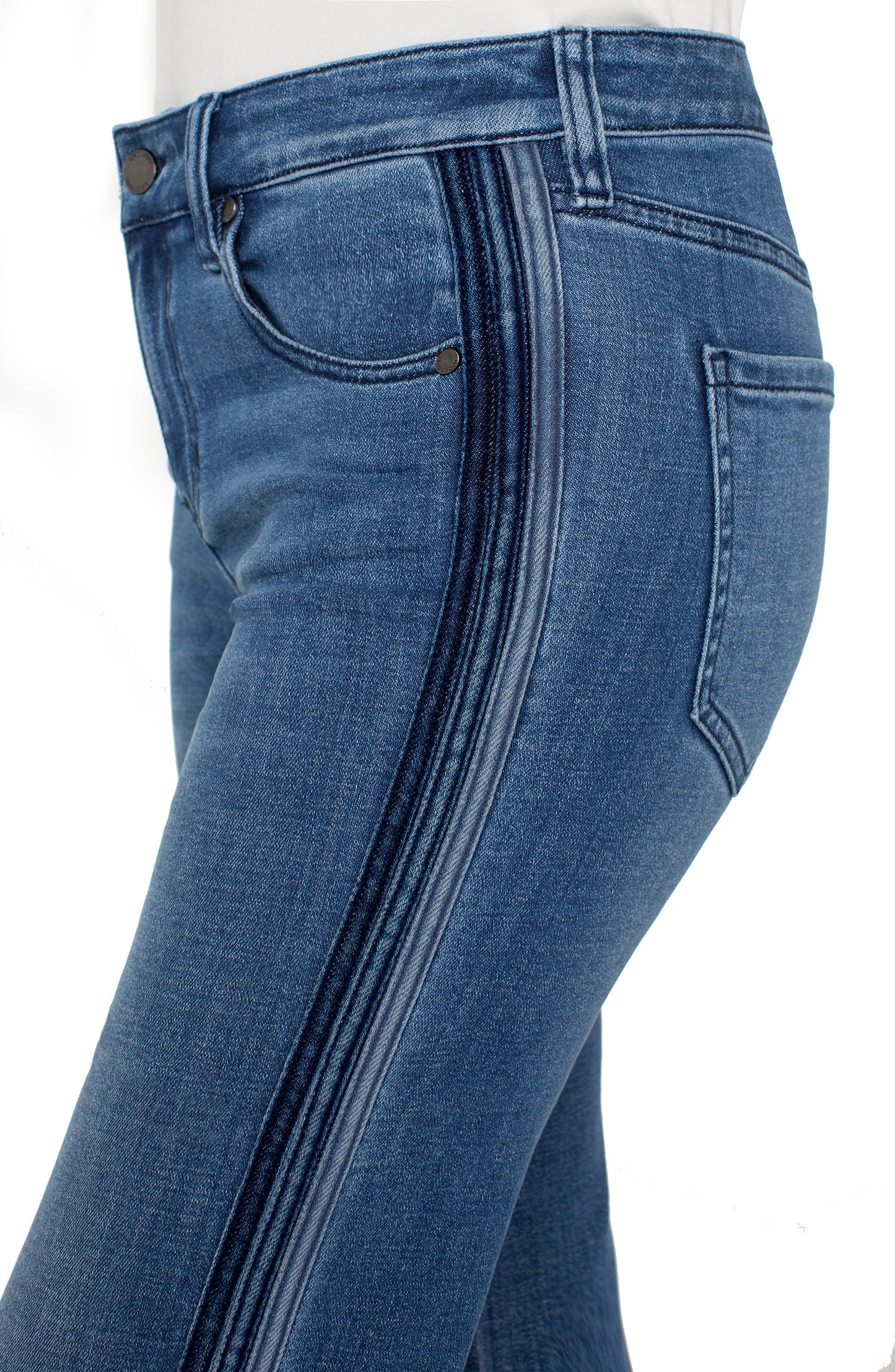 LIVERPOOL HANNAH CROP FLARE WITH SELF TRIM 32" INSEAM