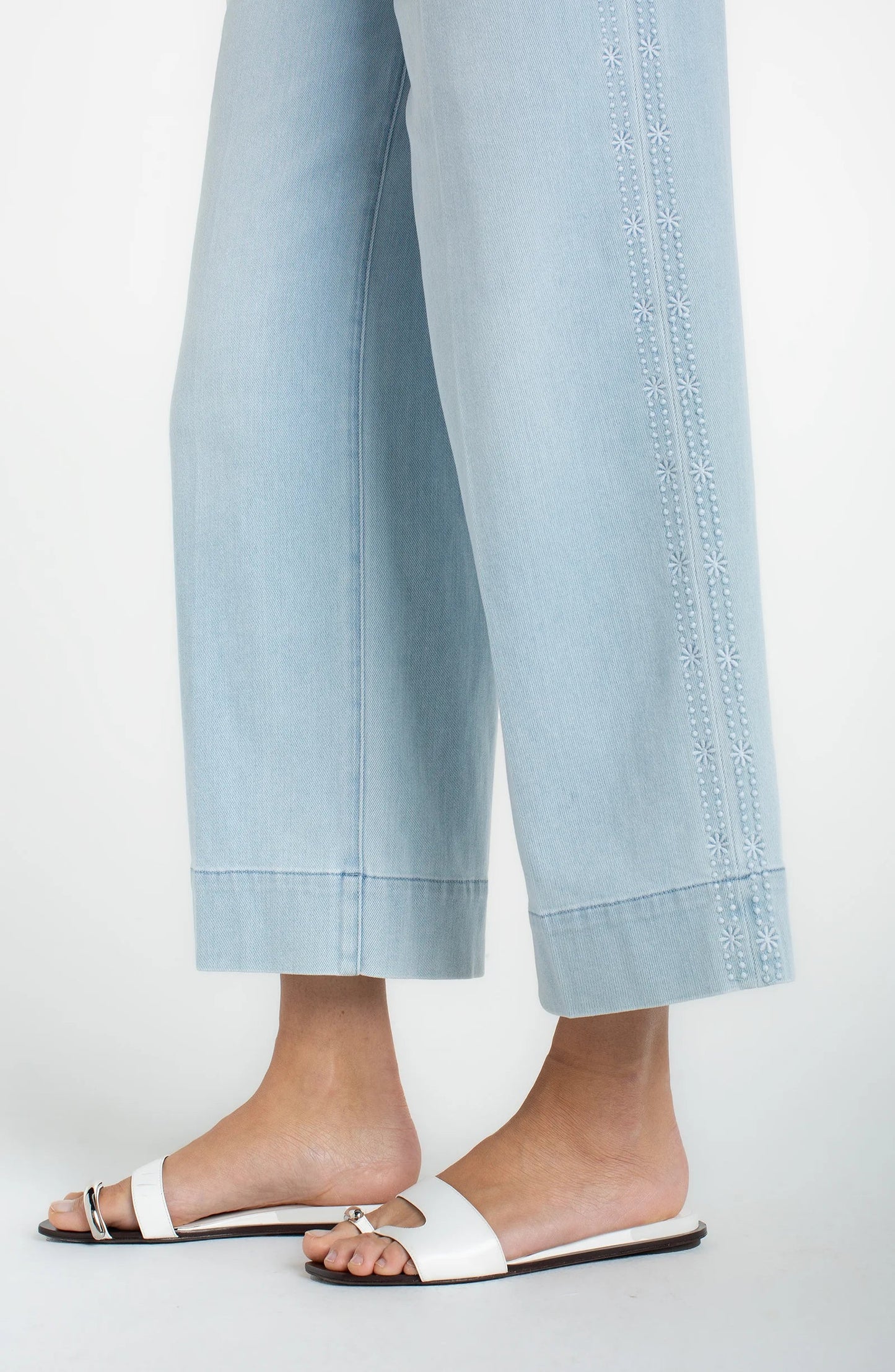 Liverpool Stride Crop Wide Leg with Embroidered Side