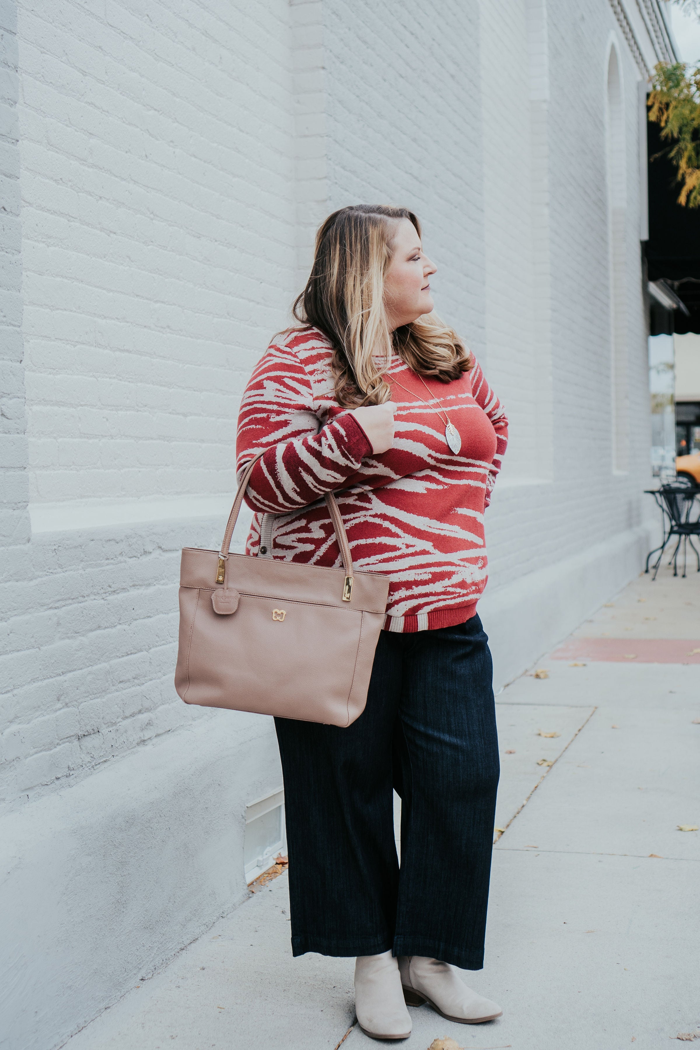 CLEARANCE-900 – 6th & Broadway Clothing and Decor