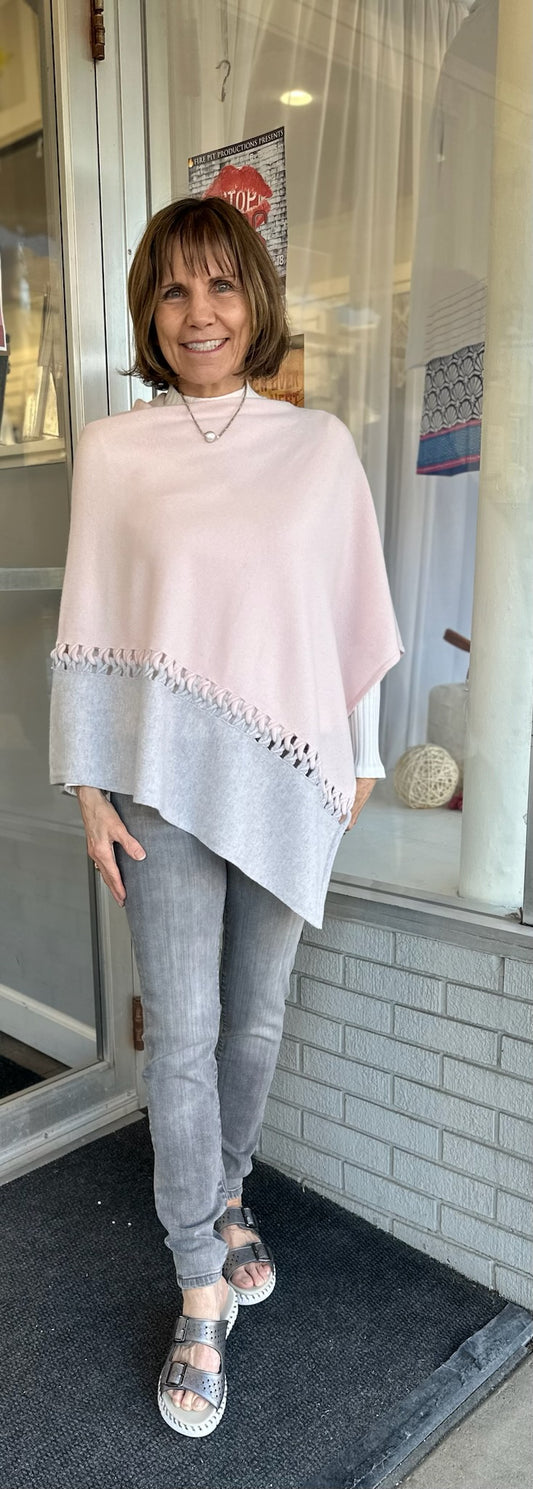 CASHMERE TWIST STITCH PONCHO