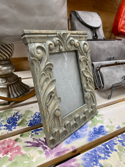 ANTIQUED PHOTO FRAME 3.5" X 5"