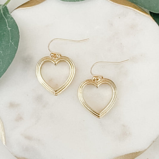3/4" OPEN HEART DANGLE EARRINGS